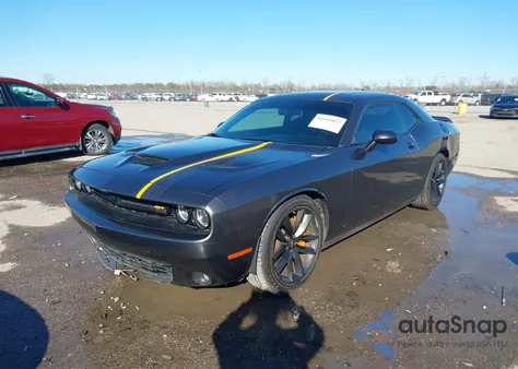 2022 Dodge Challenger Gt z USA, uszkodzony, nr VIN 2C3CDZJG8NH223685